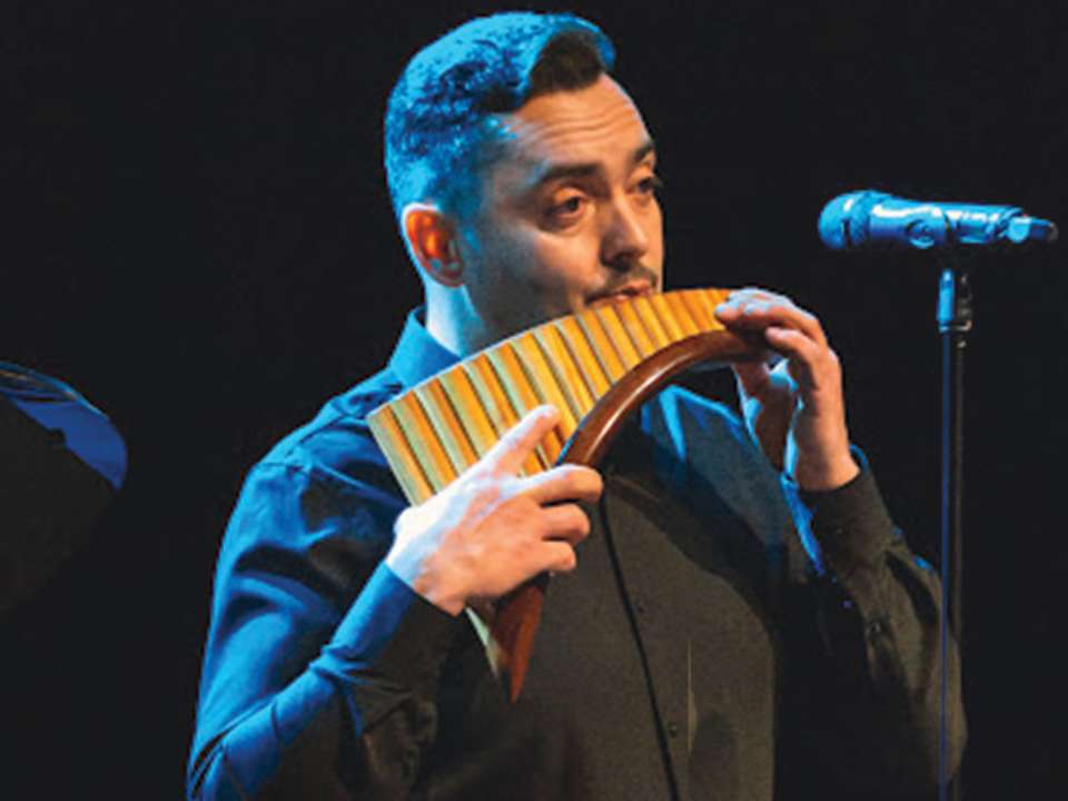 Mykola-Savchuk-Concert-Orchestra-pan-flute
